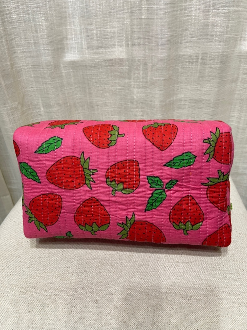 Brand New Pink Strawberry Print Cosmetic Pouch with Green Tassel - Picture 3 of 6